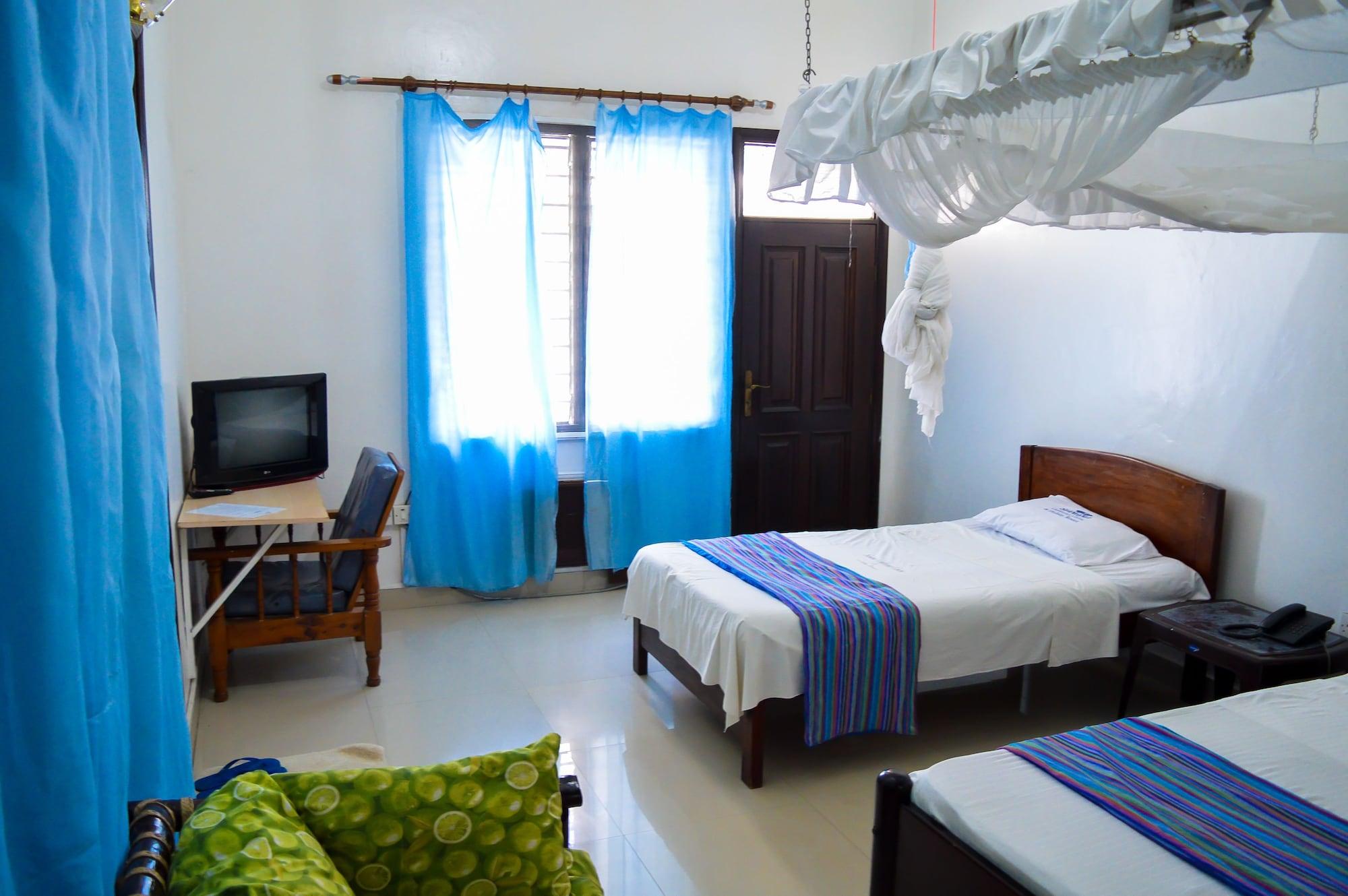 ซานานา คอนเฟอเรนซ์ เซ็นเตอร์ แอนด์ ฮอลิเดย์ รีสอร์ต Hotel มอมบาซา ภายนอก รูปภาพ
