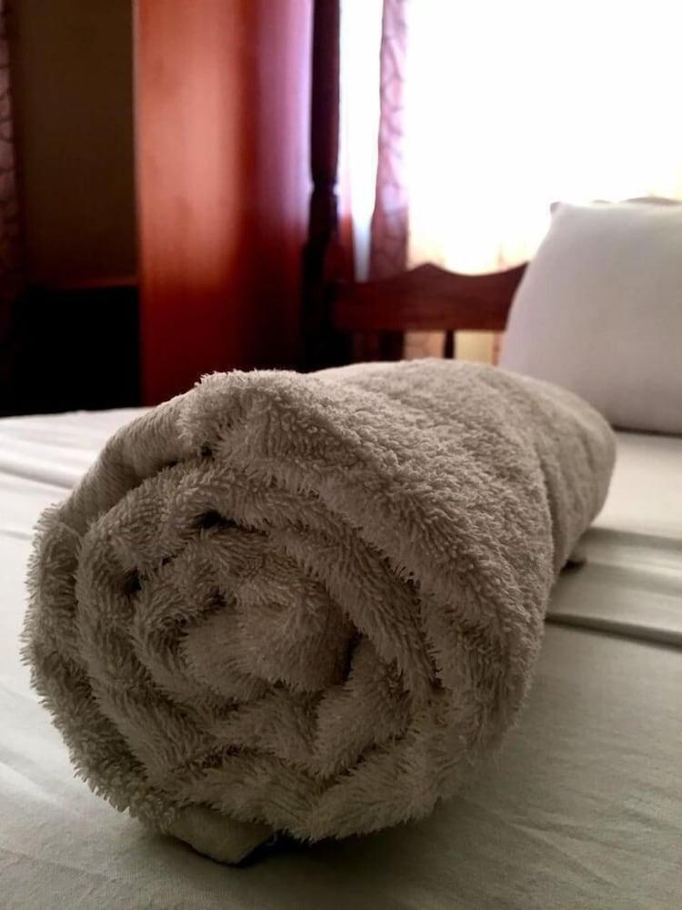 ซานานา คอนเฟอเรนซ์ เซ็นเตอร์ แอนด์ ฮอลิเดย์ รีสอร์ต Hotel มอมบาซา ภายนอก รูปภาพ